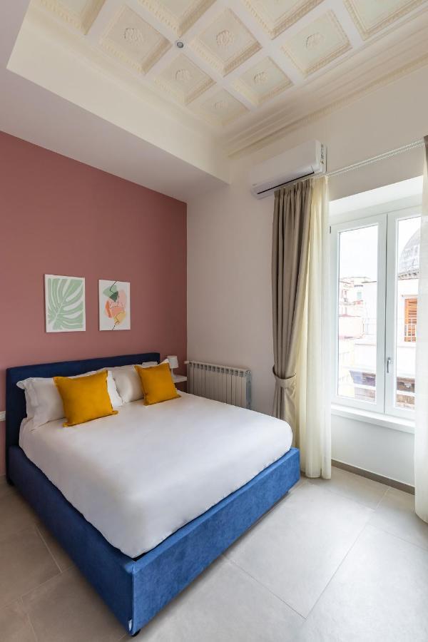Maria'S Bright Flats At The Cathedral Apartment Napoli Bagian luar foto