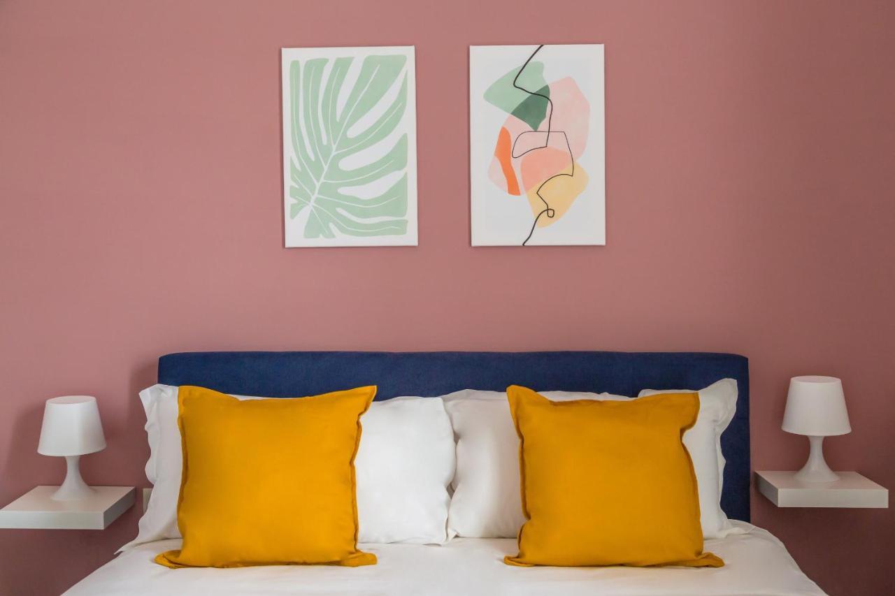 Maria'S Bright Flats At The Cathedral Apartment Napoli Bagian luar foto