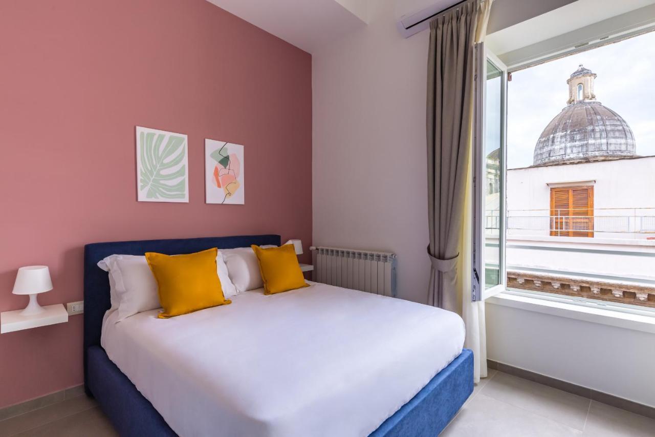 Maria'S Bright Flats At The Cathedral Apartment Napoli Bagian luar foto