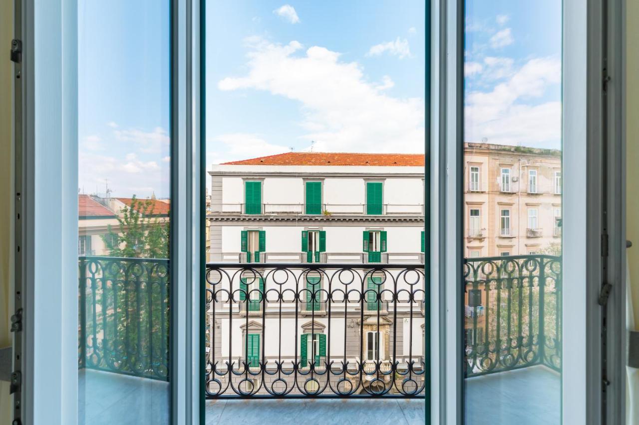 Maria'S Bright Flats At The Cathedral Apartment Napoli Bagian luar foto