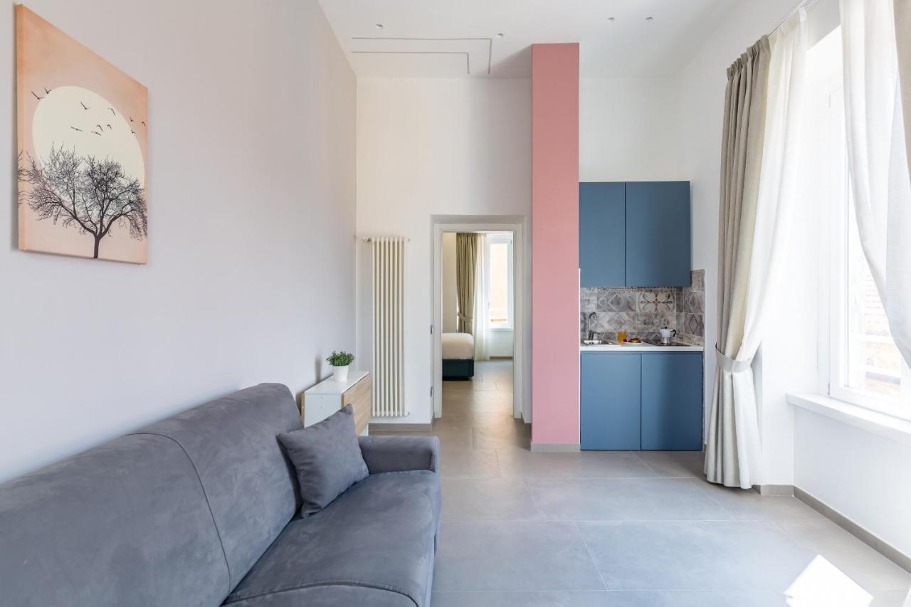 Maria'S Bright Flats At The Cathedral Apartment Napoli Bagian luar foto