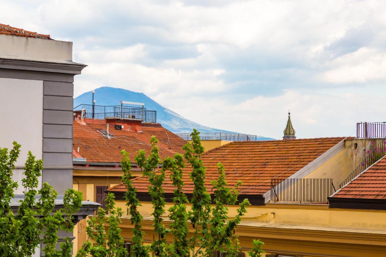 Maria'S Bright Flats At The Cathedral Apartment Napoli Bagian luar foto