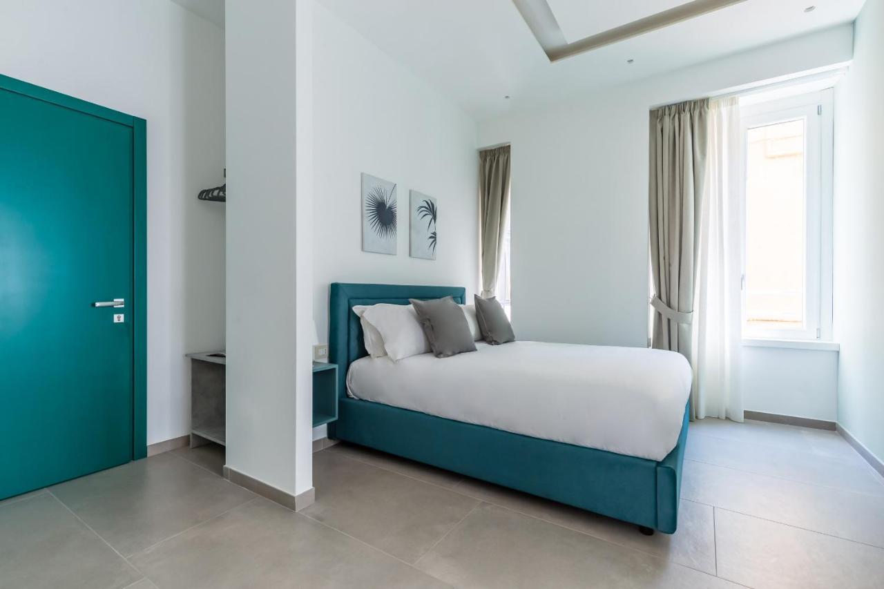 Maria'S Bright Flats At The Cathedral Apartment Napoli Bagian luar foto