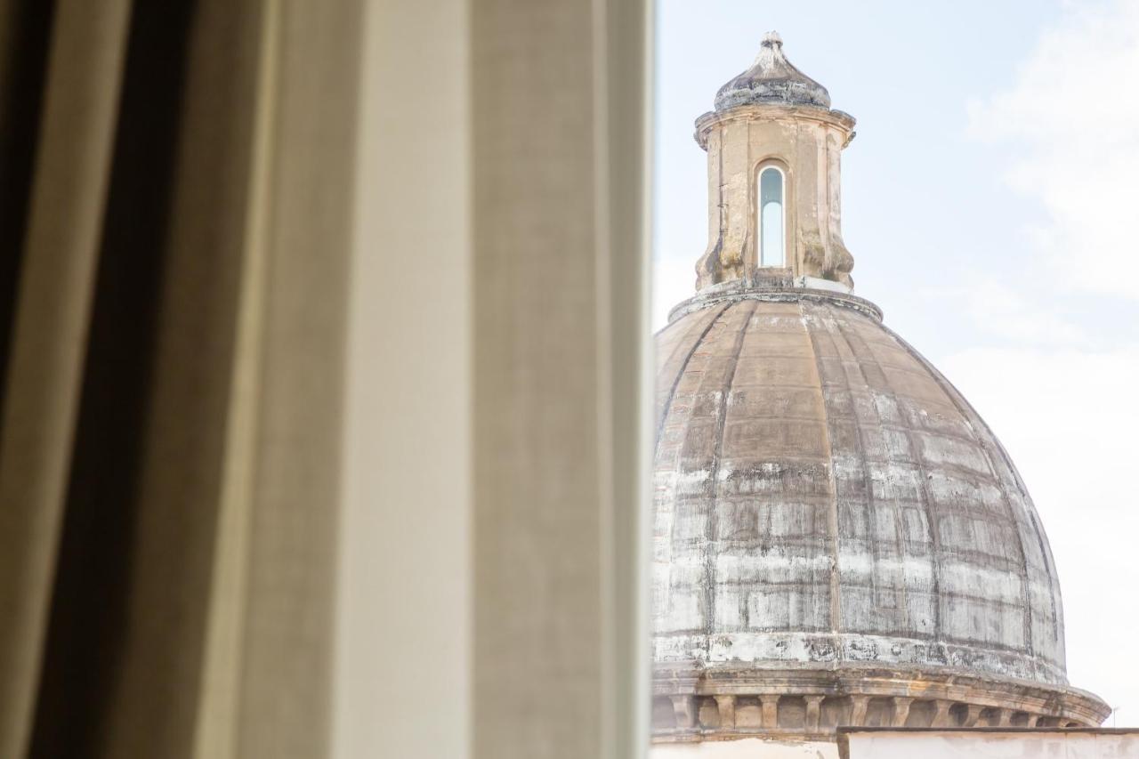 Maria'S Bright Flats At The Cathedral Apartment Napoli Bagian luar foto